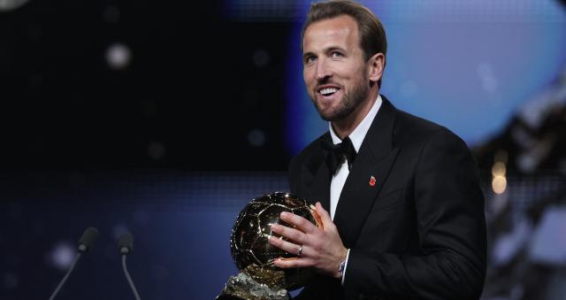 凯恩赢得金球奖！25年首位英格兰球员加冕